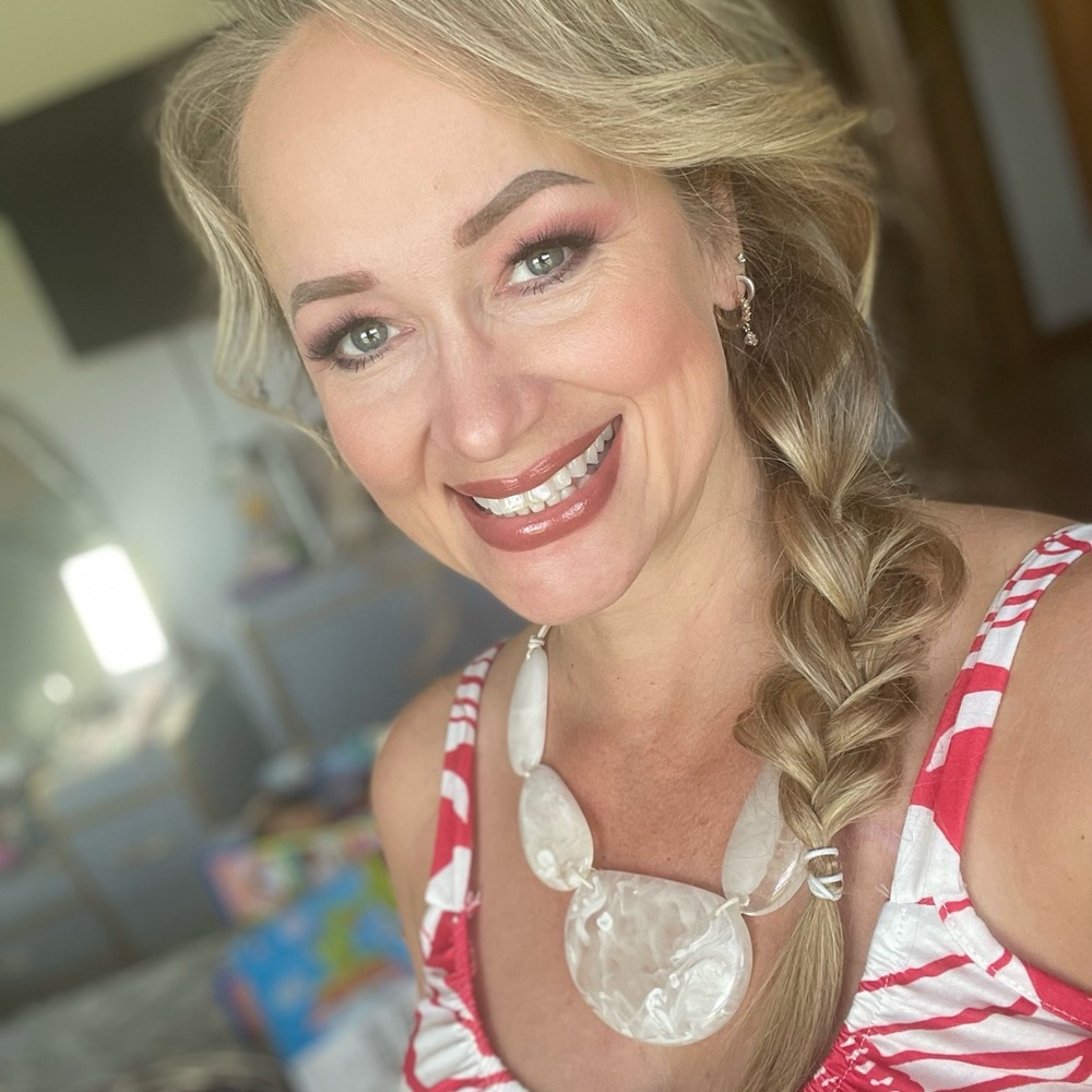 Meet your Posher, Deborah